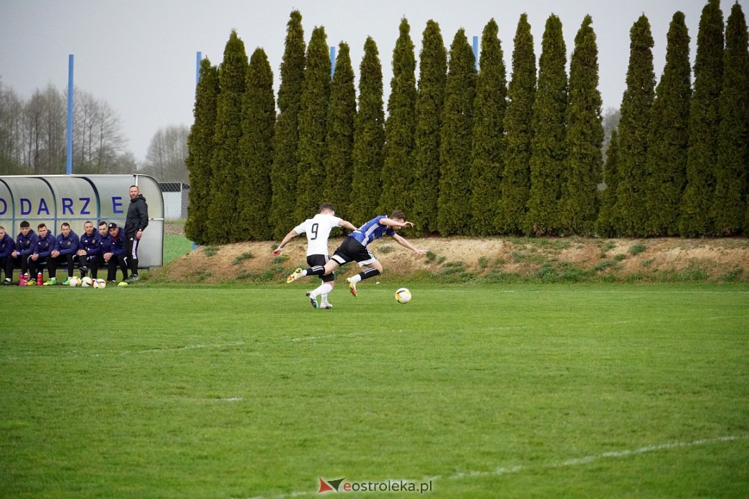 KS CK Troszyn - Legia II Warszawa [19.04.2023] - zdjęcie #33 - eOstroleka.pl