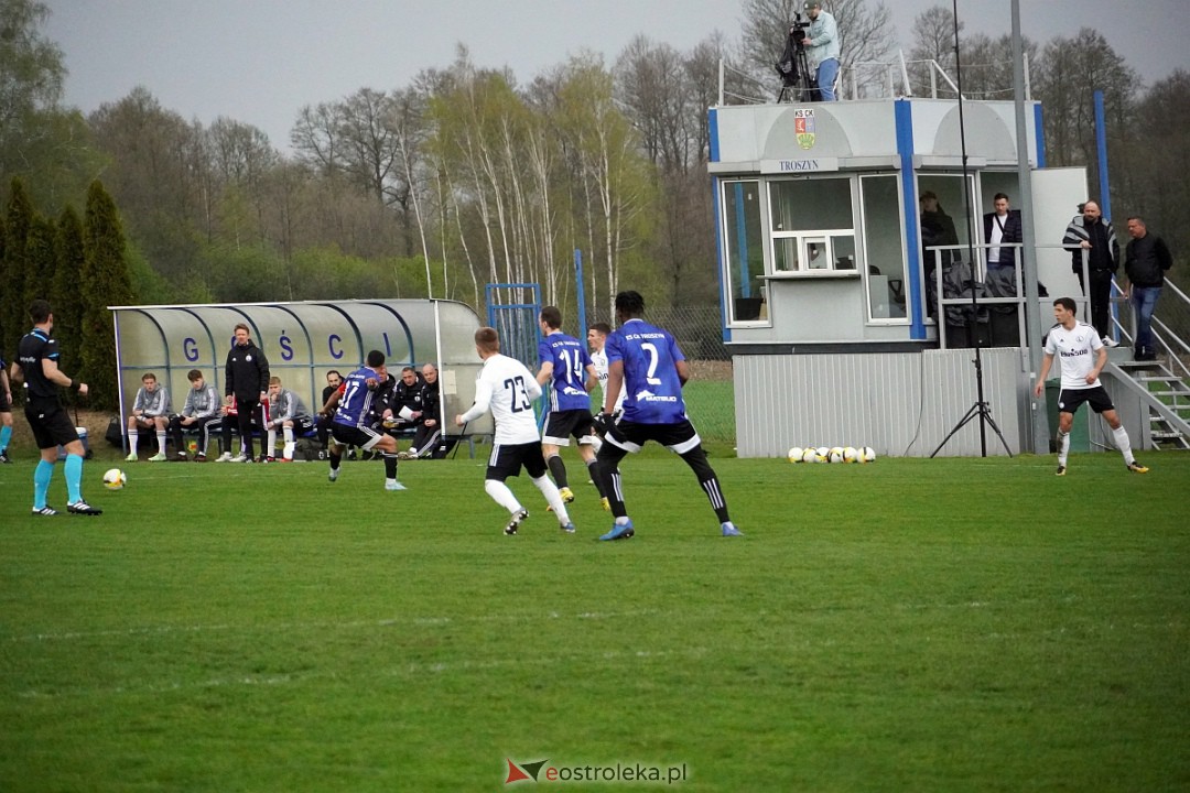 KS CK Troszyn - Legia II Warszawa [19.04.2023] - zdjęcie #30 - eOstroleka.pl