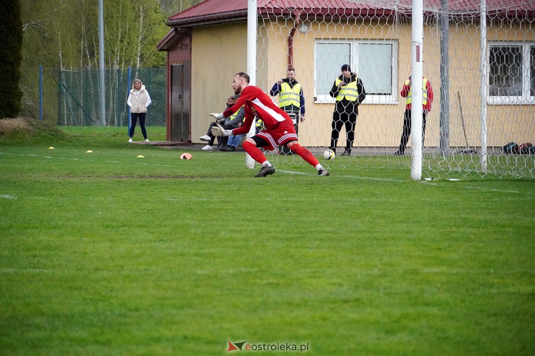 KS CK Troszyn - Legia II Warszawa [19.04.2023] - zdjęcie #15 - eOstroleka.pl