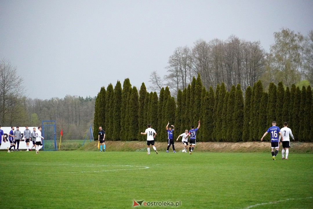 KS CK Troszyn - Legia II Warszawa [19.04.2023] - zdjęcie #8 - eOstroleka.pl