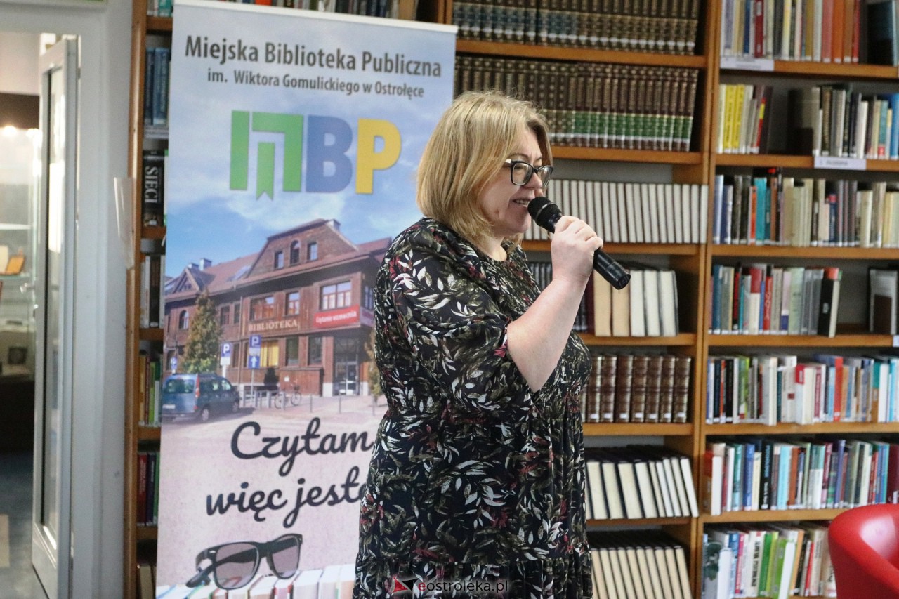 Spotkanie autorskie dla dzieci z Grzegorzem Kasdepke [20.04.2023] - zdjęcie #25 - eOstroleka.pl