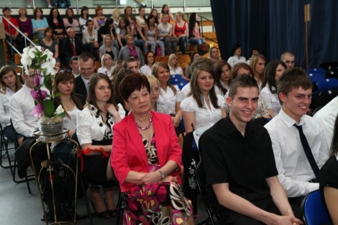 Zakończenie roku w ZSZ nr 4 (29.04.2011) - zdjęcie #14 - eOstroleka.pl