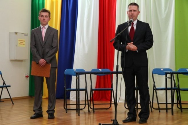 Zakończenie roku w ZSZ nr 4 (29.04.2011) - zdjęcie #13 - eOstroleka.pl