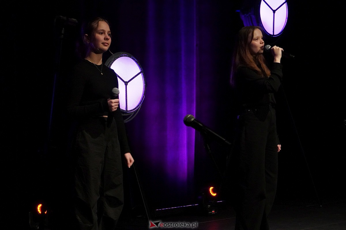 Koncert Studio Piosenki METRO Ostrołęka Wiosenny Misz Masz [20.04.2023] - zdjęcie #15 - eOstroleka.pl