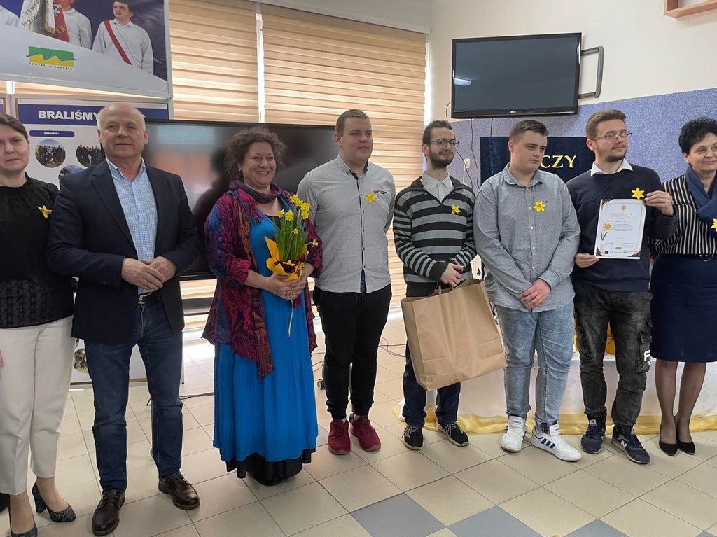 Żonkilowa akcja w Czerwinie. Połączyła ich pamięć [21.04.2023] - zdjęcie #8 - eOstroleka.pl