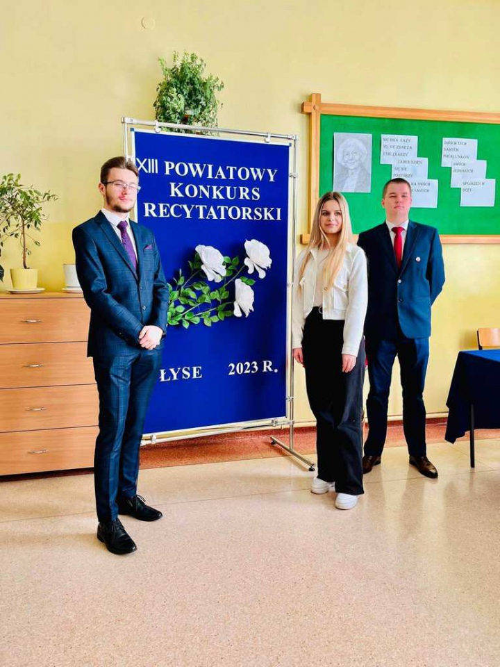 Powiatowy konkurs recytatorski w Łysych - zdjęcie #2 - eOstroleka.pl