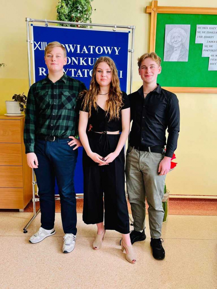 Powiatowy konkurs recytatorski w Łysych - zdjęcie #1 - eOstroleka.pl