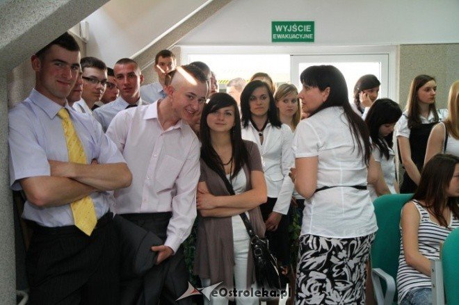 Zakończenie roku w ZSZ nr 3 (29.04.2011) - zdjęcie #8 - eOstroleka.pl