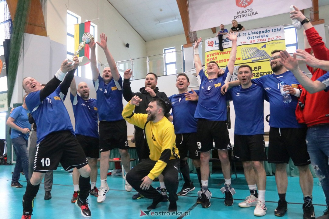 Turniej masters w piłce ręcznej [22.04.2023] - zdjęcie #15 - eOstroleka.pl