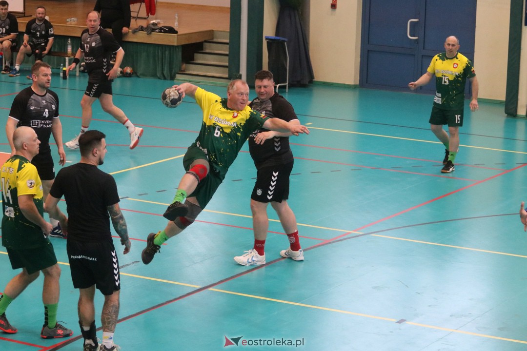 Turniej masters w piłce ręcznej [22.04.2023] - zdjęcie #86 - eOstroleka.pl