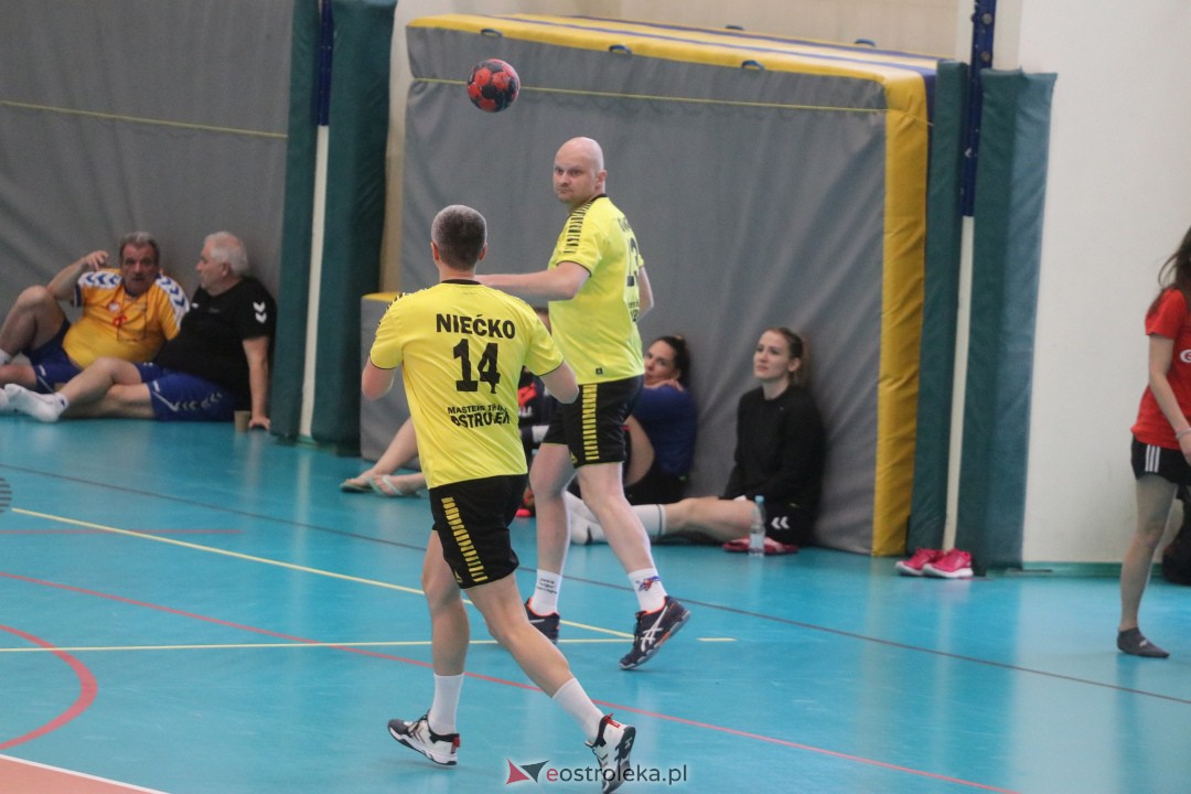 Turniej masters w piłce ręcznej [22.04.2023] - zdjęcie #59 - eOstroleka.pl