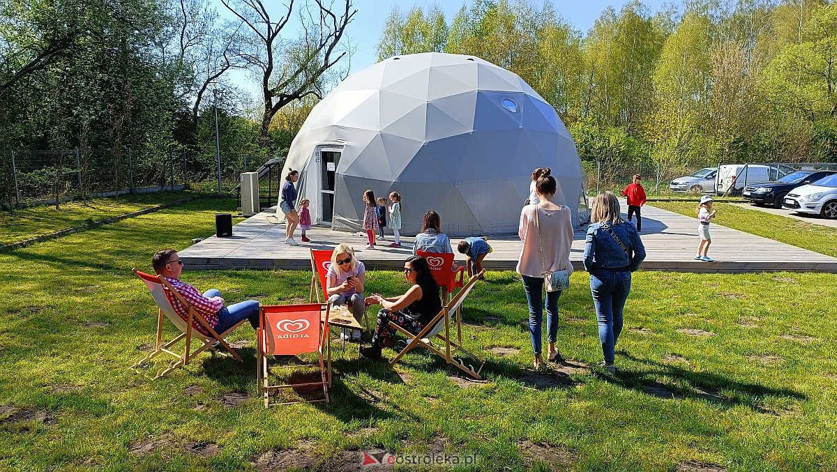 Ostrołęka świętuje Dzień Ziemi. Rodzinny piknik w Multimedialnym Centrum Natura [23.04.2023] - zdjęcie #1 - eOstroleka.pl