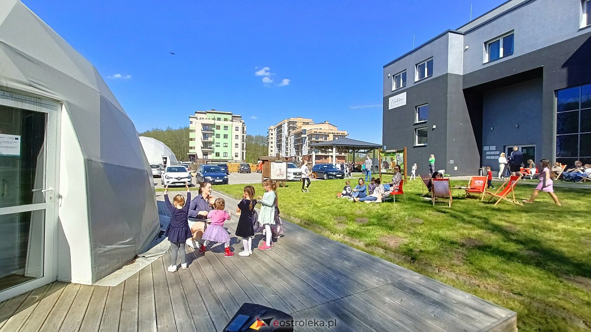 Ostrołęka świętuje Dzień Ziemi. Rodzinny piknik w Multimedialnym Centrum Natura [23.04.2023] - zdjęcie #27 - eOstroleka.pl