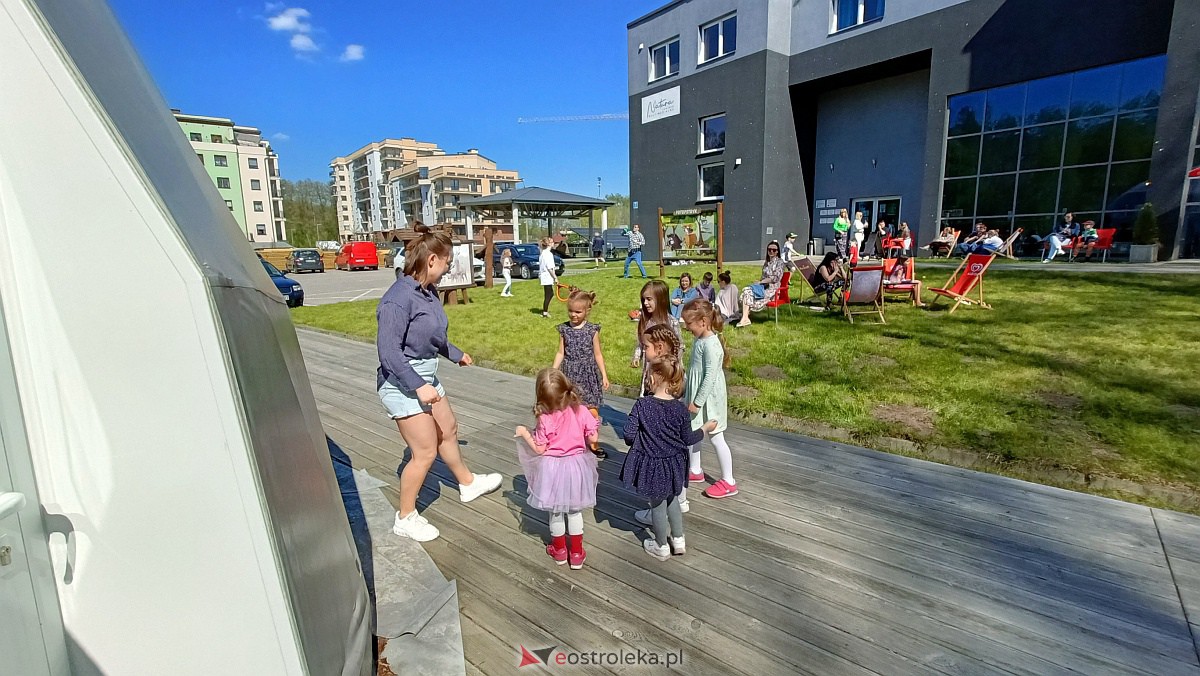 Ostrołęka świętuje Dzień Ziemi. Rodzinny piknik w Multimedialnym Centrum Natura [23.04.2023] - zdjęcie #23 - eOstroleka.pl