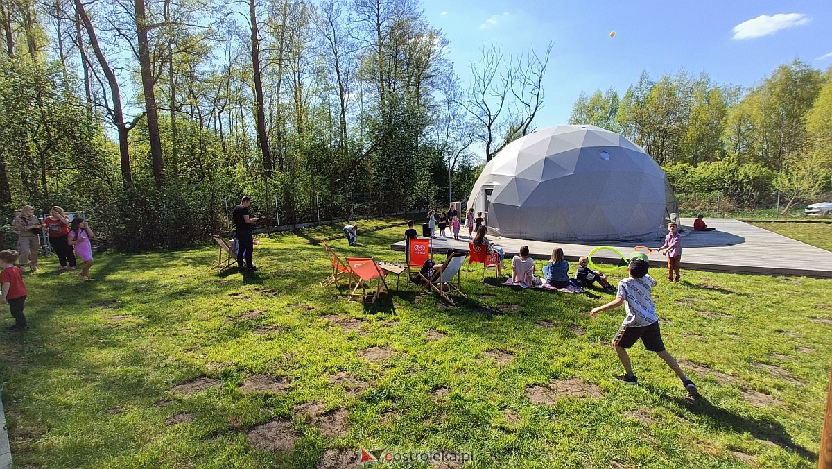 Ostrołęka świętuje Dzień Ziemi. Rodzinny piknik w Multimedialnym Centrum Natura [23.04.2023] - zdjęcie #52 - eOstroleka.pl