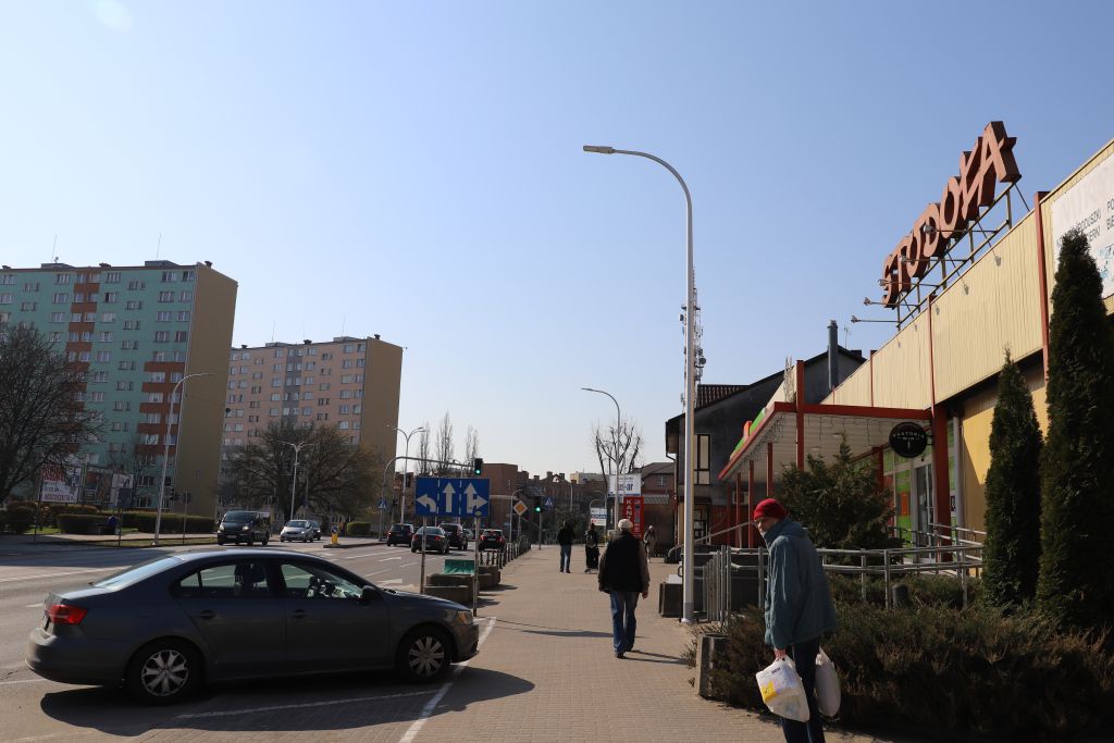 Ostrołęka: Wymieniają uliczne latarnie w centrum miasta [25.04.2023] - zdjęcie #16 - eOstroleka.pl