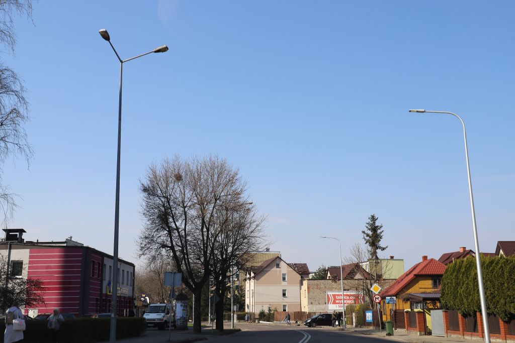 Ostrołęka: Wymieniają uliczne latarnie w centrum miasta [25.04.2023] - zdjęcie #12 - eOstroleka.pl
