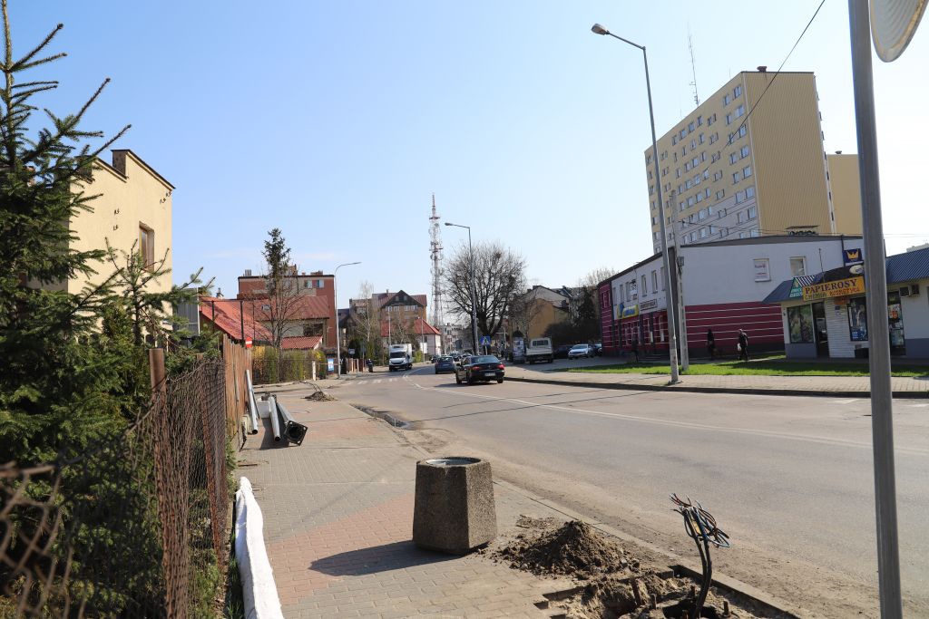 Ostrołęka: Wymieniają uliczne latarnie w centrum miasta [25.04.2023] - zdjęcie #11 - eOstroleka.pl