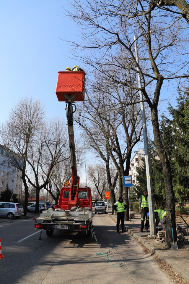 Ostrołęka: Wymieniają uliczne latarnie w centrum miasta [25.04.2023] - zdjęcie #7 - eOstroleka.pl