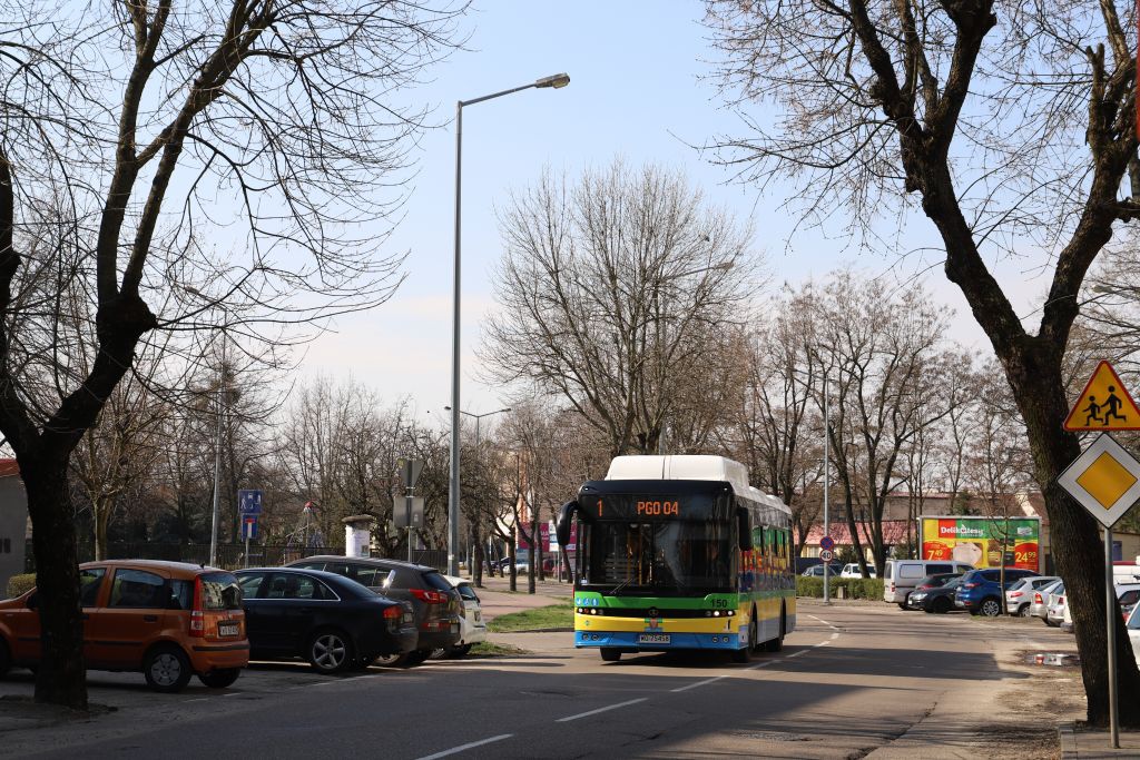 Ostrołęka: Wymieniają uliczne latarnie w centrum miasta [25.04.2023] - zdjęcie #4 - eOstroleka.pl