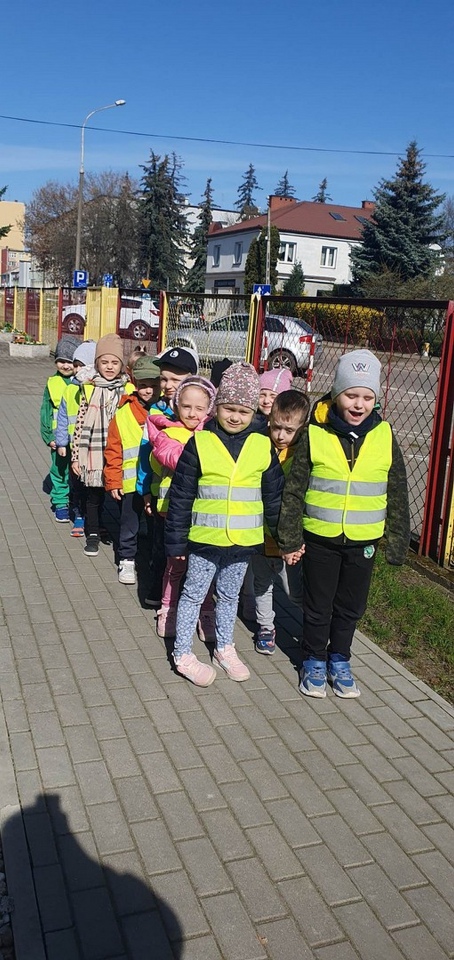 “Kraina Radości” w akcji “Sprzątamy dla Polski” [21.04.2023] - zdjęcie #2 - eOstroleka.pl