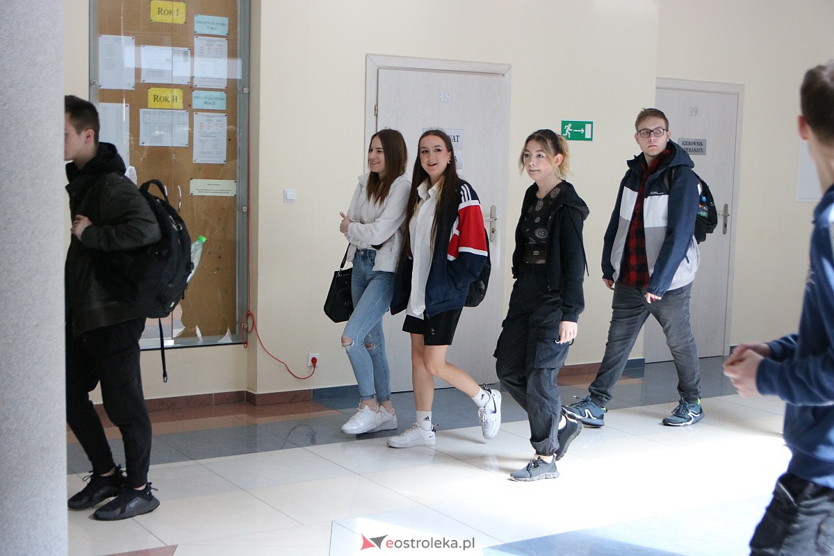 Dzień otwarty w Wyższej Szkole Administracji Publicznej [25.04.2023] - zdjęcie #32 - eOstroleka.pl