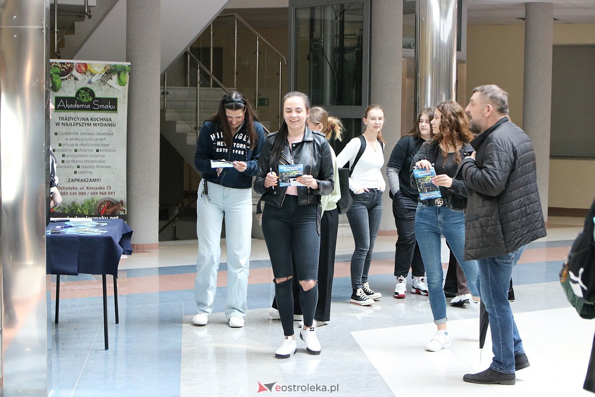 Dzień otwarty w Wyższej Szkole Administracji Publicznej [25.04.2023] - zdjęcie #31 - eOstroleka.pl