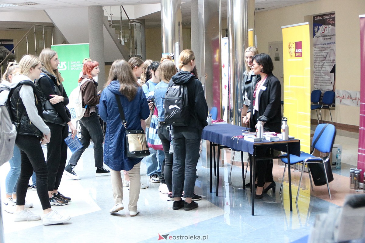 Dzień otwarty w Wyższej Szkole Administracji Publicznej [25.04.2023] - zdjęcie #29 - eOstroleka.pl