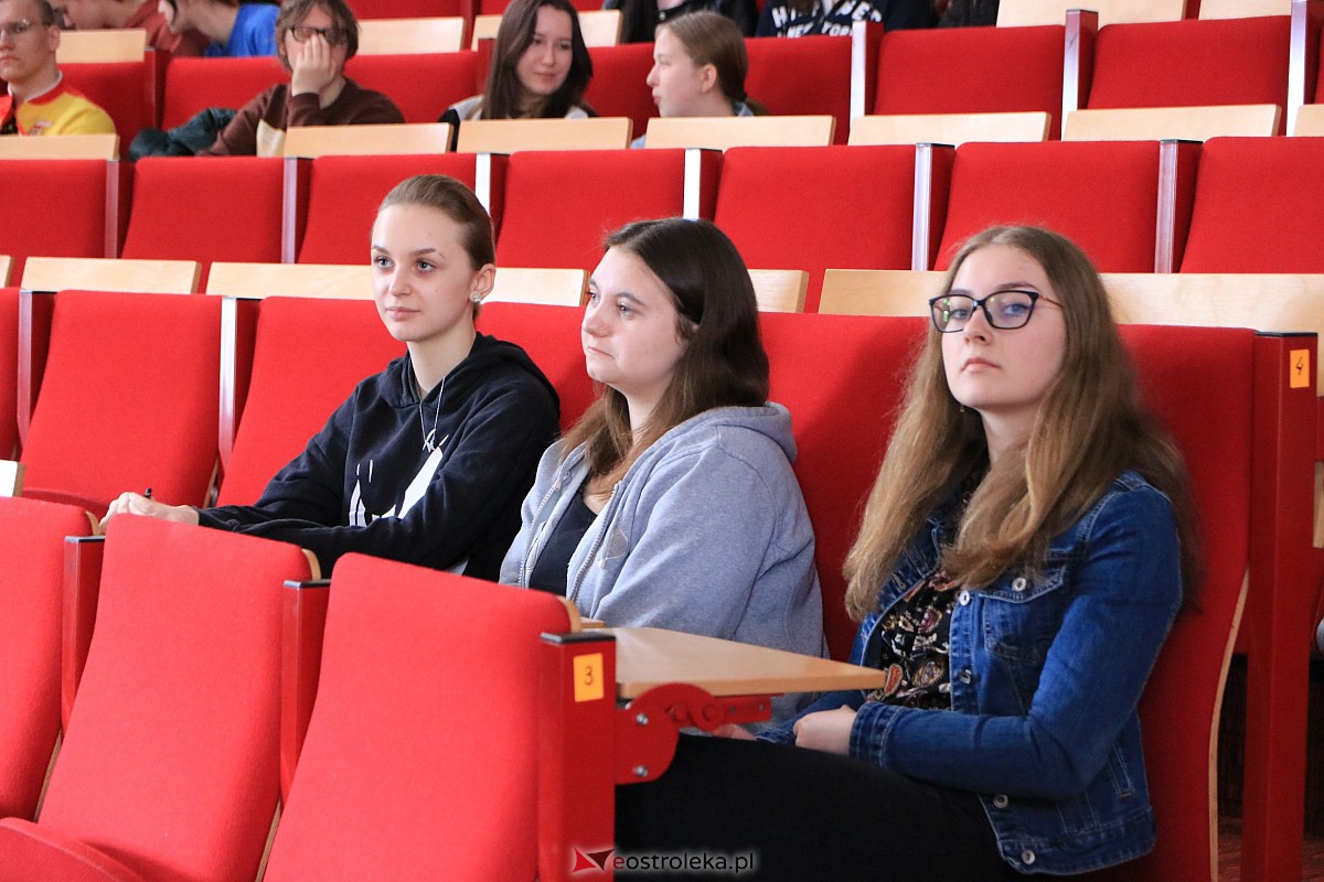 Dzień otwarty w Wyższej Szkole Administracji Publicznej [25.04.2023] - zdjęcie #5 - eOstroleka.pl
