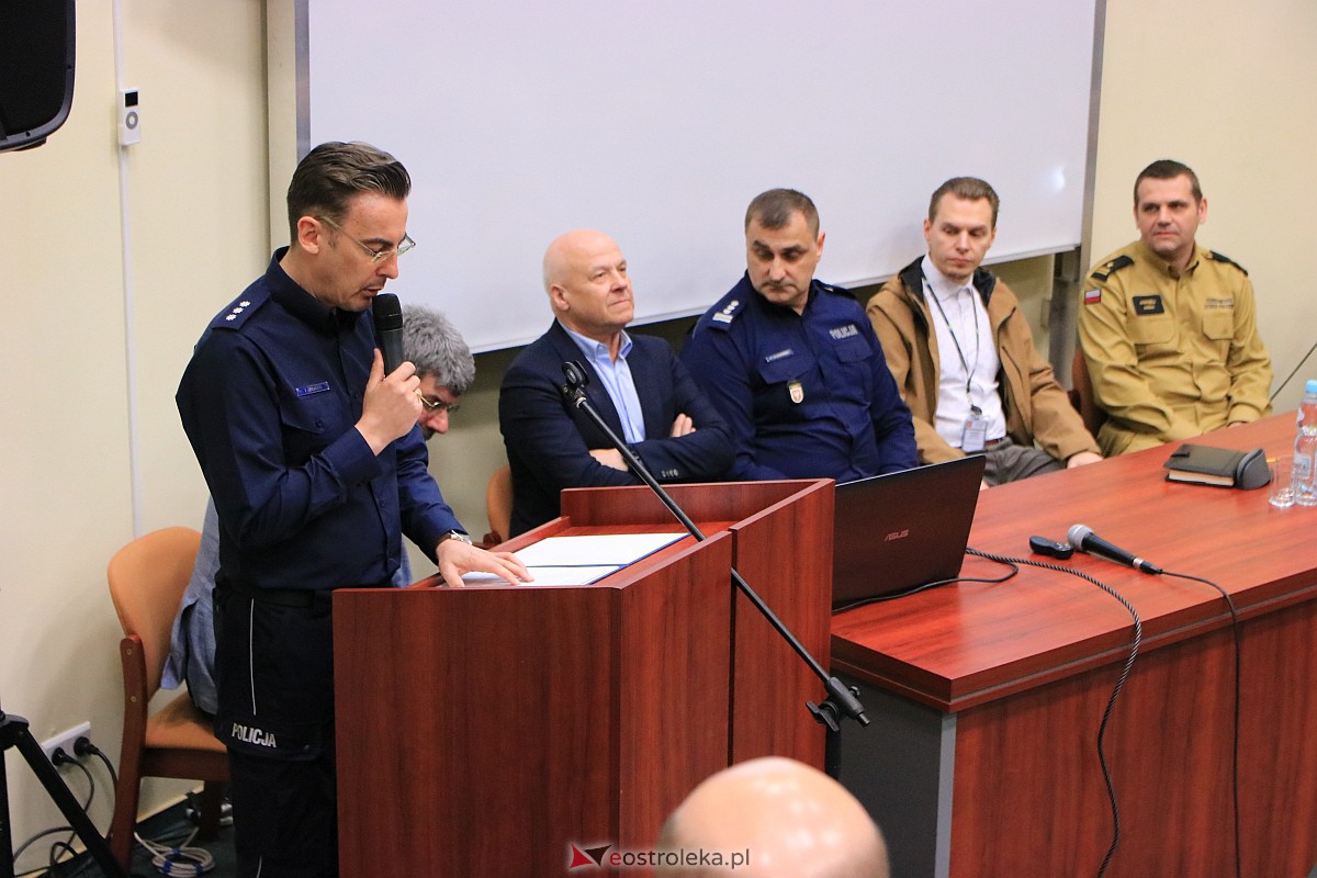 Rozmawiali z młodzieżą o bezpieczeństwie w sieci i cyberprzestępstwach [25.04.2023] - zdjęcie #56 - eOstroleka.pl
