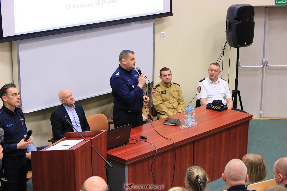 Rozmawiali z młodzieżą o bezpieczeństwie w sieci i cyberprzestępstwach [25.04.2023] - zdjęcie #27 - eOstroleka.pl