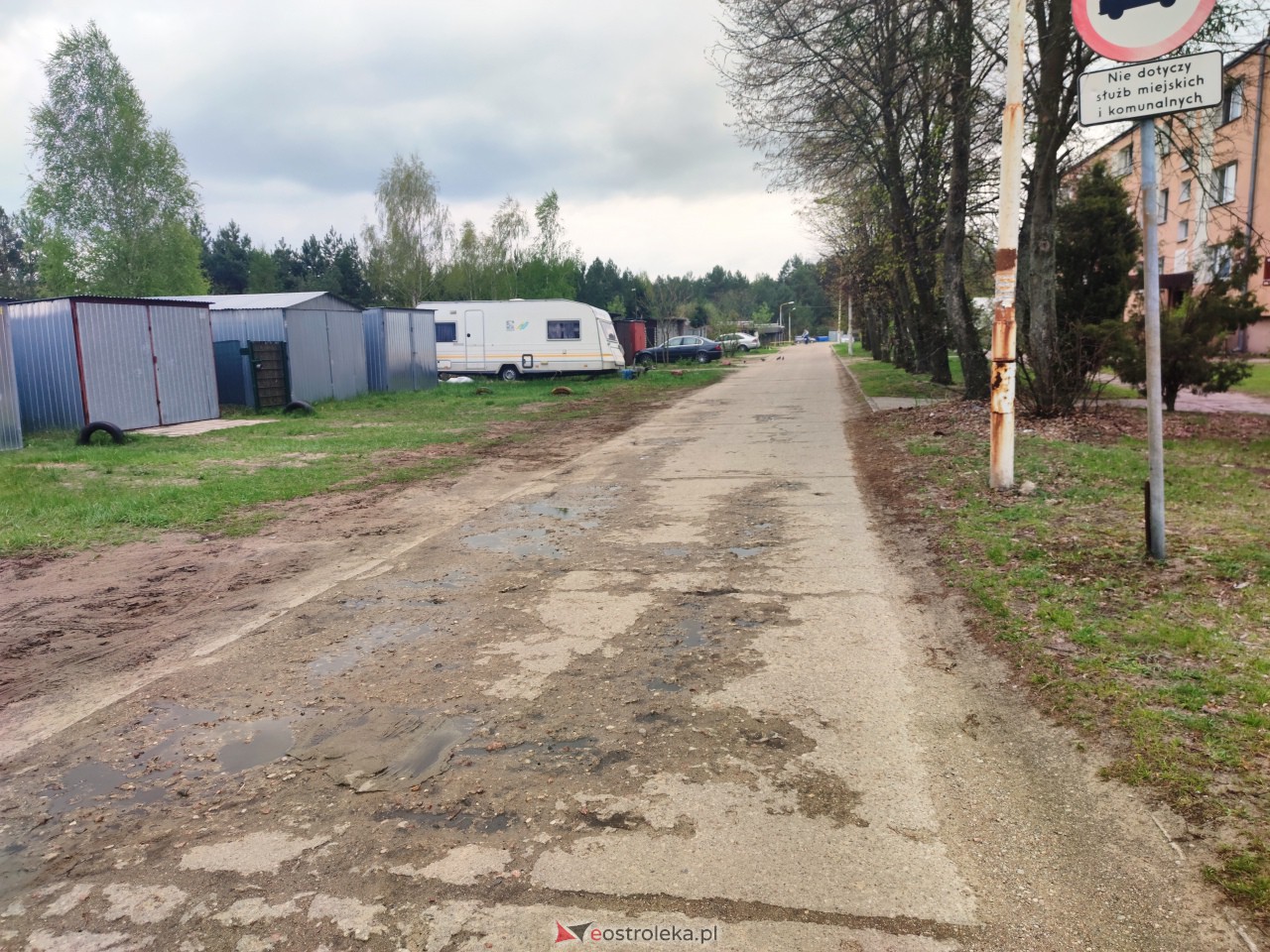 Droga wewnętrzna przy ul. Krańcowej [25.04.2023] - zdjęcie #7 - eOstroleka.pl