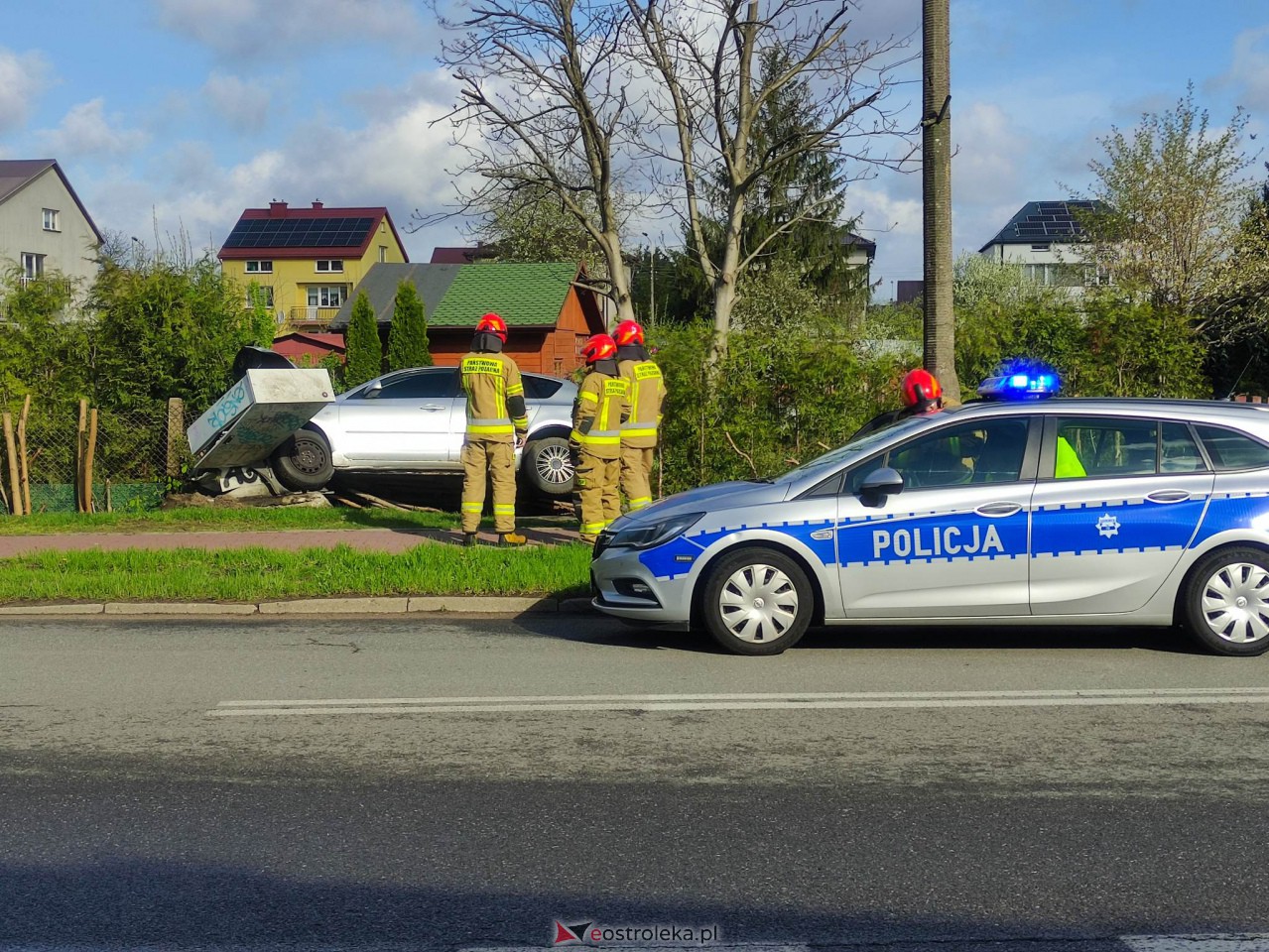 Wypadek na ul. Żreromskiego w Ostrołęce [26.04.2023] - zdjęcie #2 - eOstroleka.pl