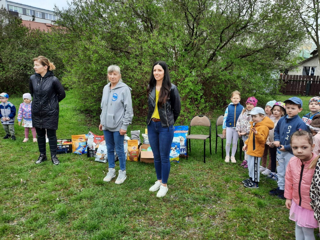 Pełna miska dla schroniska w Krainie Radości [26.04.2023] - zdjęcie #8 - eOstroleka.pl