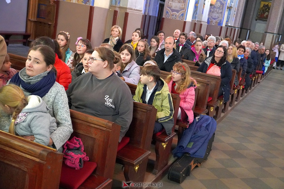 27. Festiwal Piosenki Religijnej w Goworowie [27.04.2023] - zdjęcie #72 - eOstroleka.pl