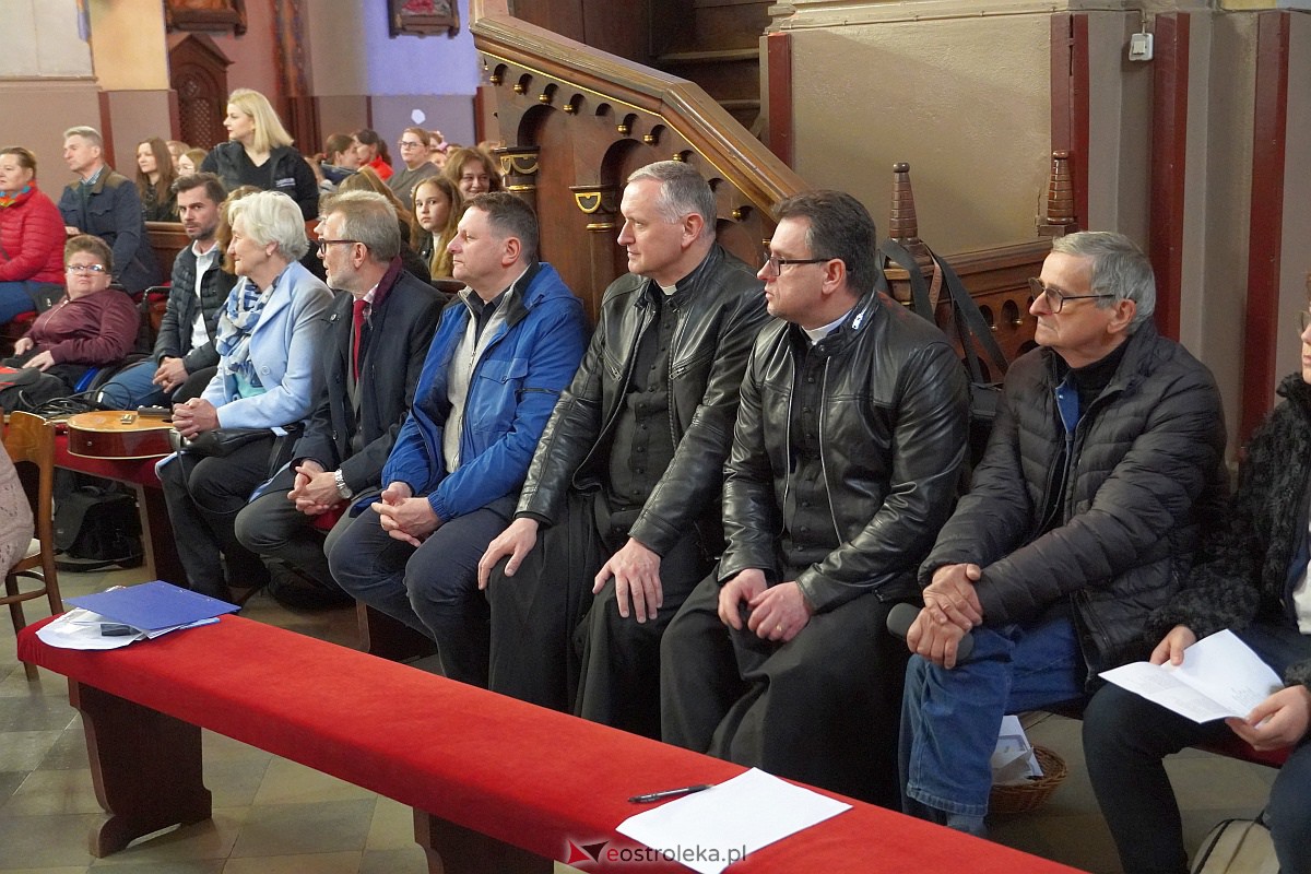 27. Festiwal Piosenki Religijnej w Goworowie [27.04.2023] - zdjęcie #60 - eOstroleka.pl