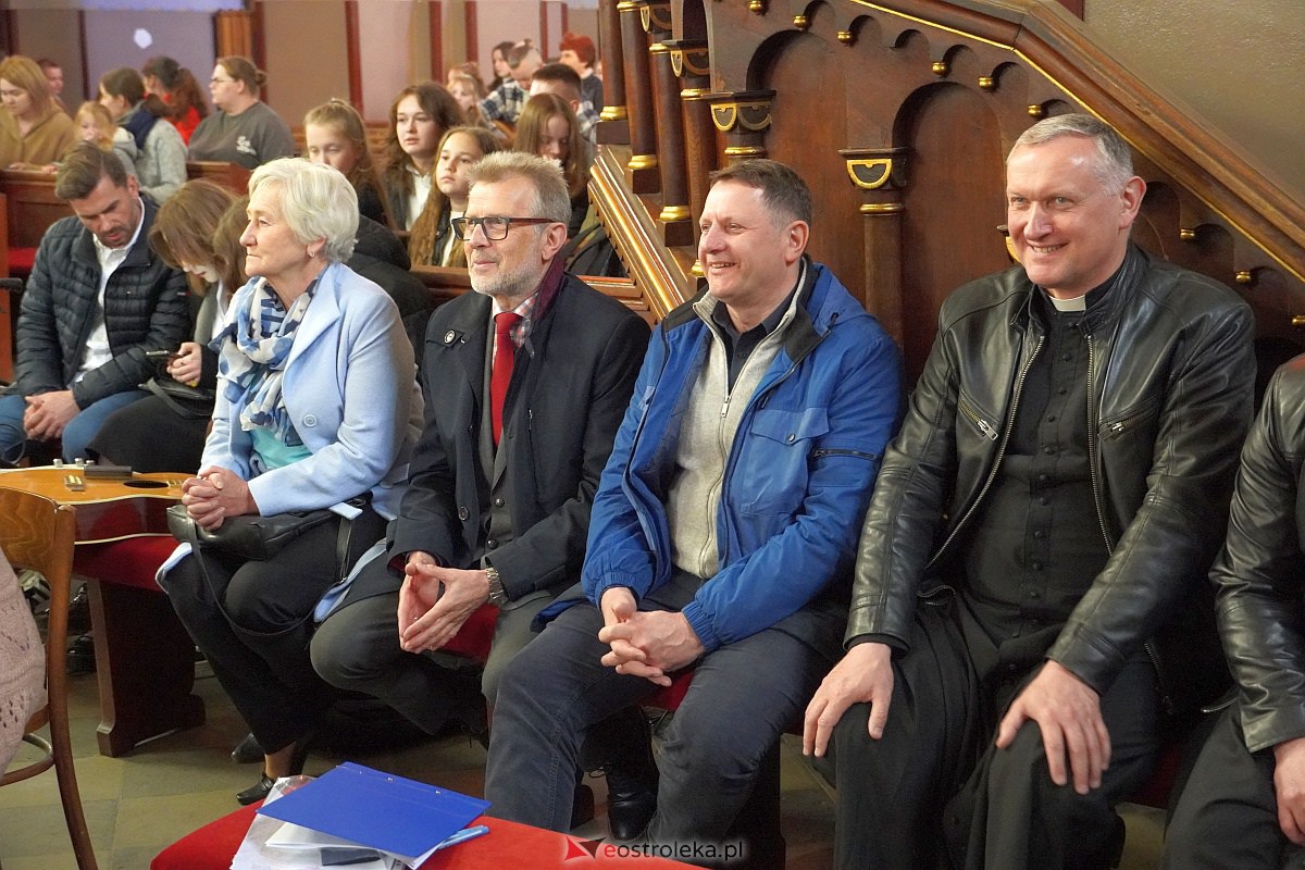 27. Festiwal Piosenki Religijnej w Goworowie [27.04.2023] - zdjęcie #59 - eOstroleka.pl