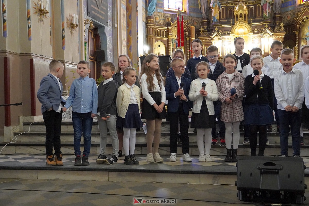27. Festiwal Piosenki Religijnej w Goworowie [27.04.2023] - zdjęcie #56 - eOstroleka.pl