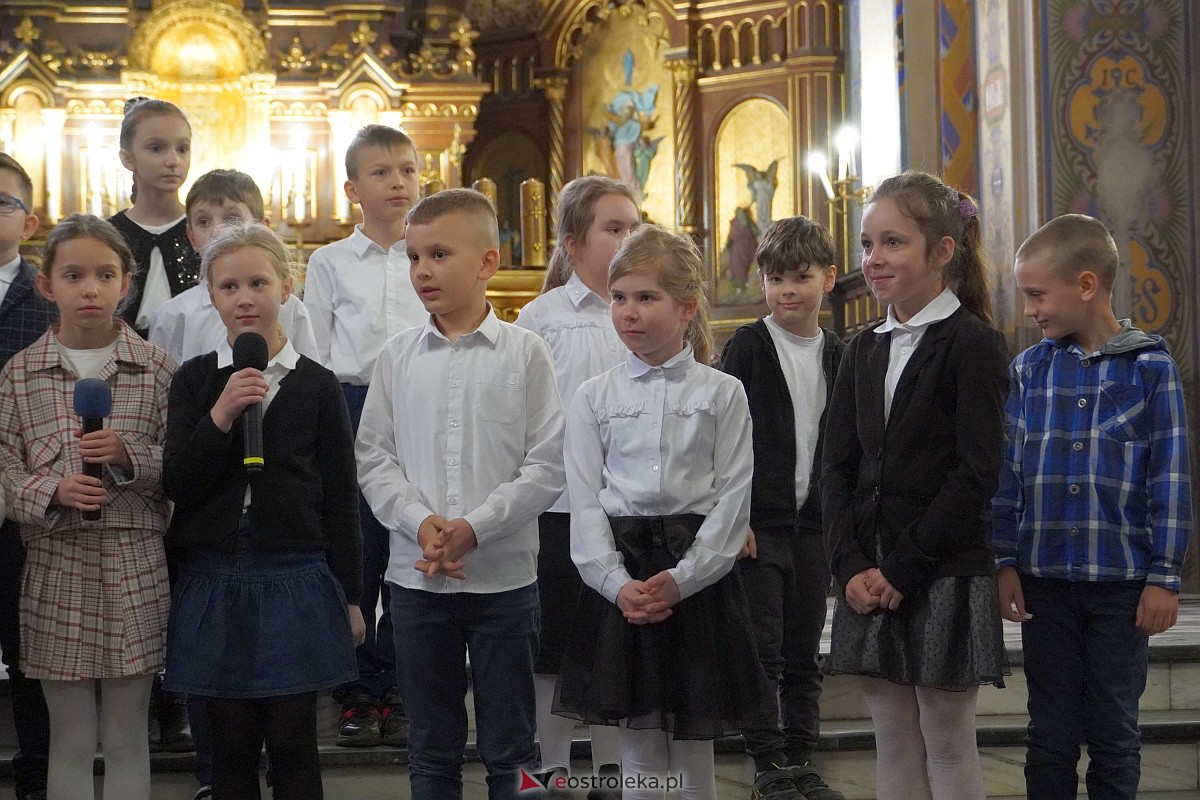 27. Festiwal Piosenki Religijnej w Goworowie [27.04.2023] - zdjęcie #54 - eOstroleka.pl