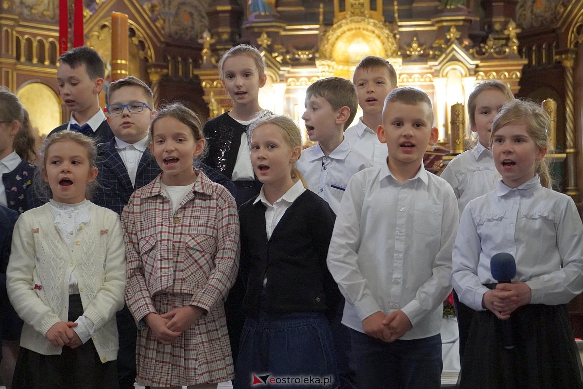 27. Festiwal Piosenki Religijnej w Goworowie [27.04.2023] - zdjęcie #50 - eOstroleka.pl