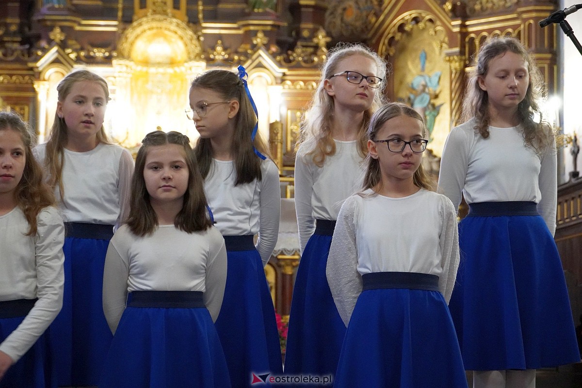 27. Festiwal Piosenki Religijnej w Goworowie [27.04.2023] - zdjęcie #38 - eOstroleka.pl