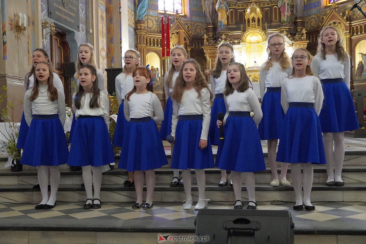 27. Festiwal Piosenki Religijnej w Goworowie [27.04.2023] - zdjęcie #34 - eOstroleka.pl