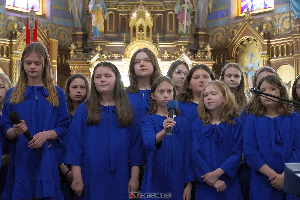 27. Festiwal Piosenki Religijnej w Goworowie [27.04.2023] - zdjęcie #27 - eOstroleka.pl