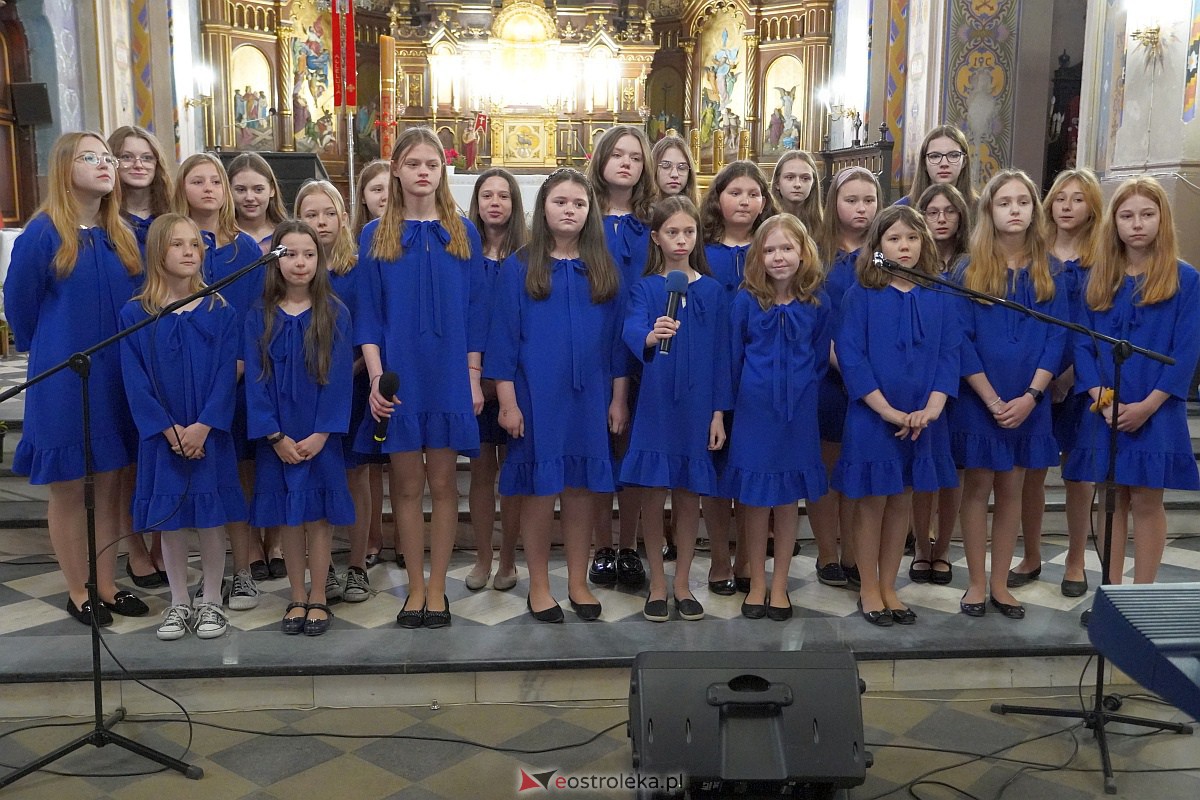 27. Festiwal Piosenki Religijnej w Goworowie [27.04.2023] - zdjęcie #23 - eOstroleka.pl