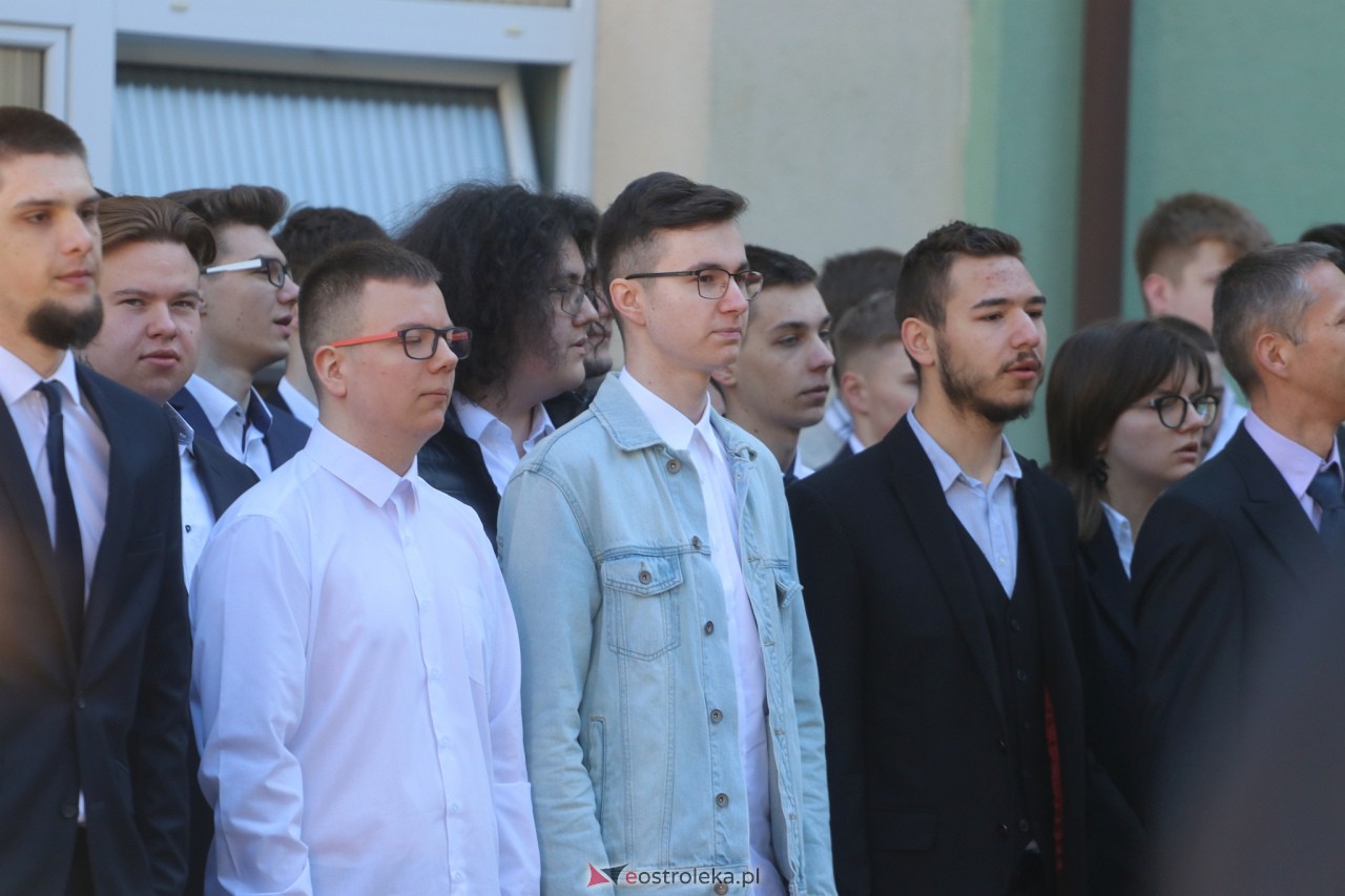Zakończenie roku szkolnego klas maturalnych III LO [28.04.2023] - zdjęcie #149 - eOstroleka.pl