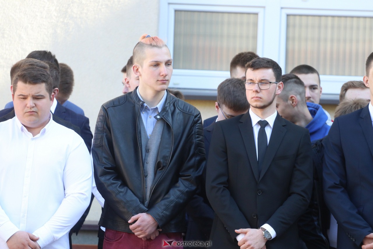 Zakończenie roku szkolnego klas maturalnych III LO [28.04.2023] - zdjęcie #126 - eOstroleka.pl