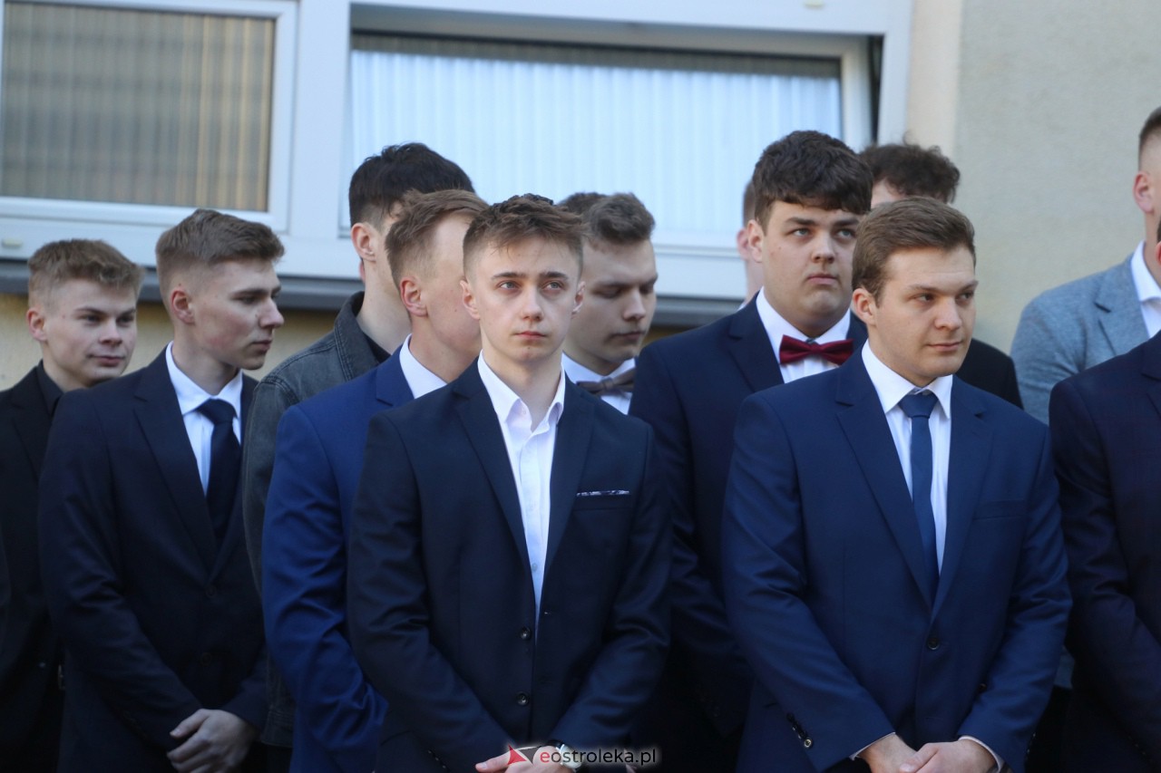 Zakończenie roku szkolnego klas maturalnych III LO [28.04.2023] - zdjęcie #123 - eOstroleka.pl