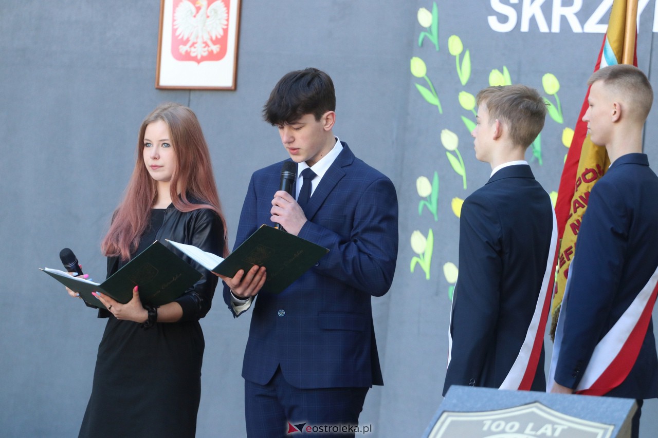 Zakończenie roku szkolnego klas maturalnych III LO [28.04.2023] - zdjęcie #121 - eOstroleka.pl