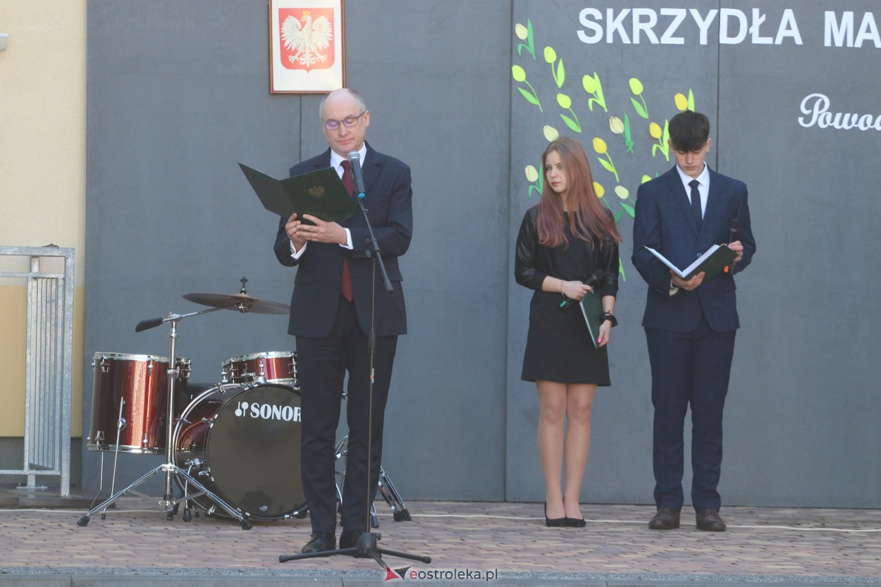 Zakończenie roku szkolnego klas maturalnych III LO [28.04.2023] - zdjęcie #114 - eOstroleka.pl