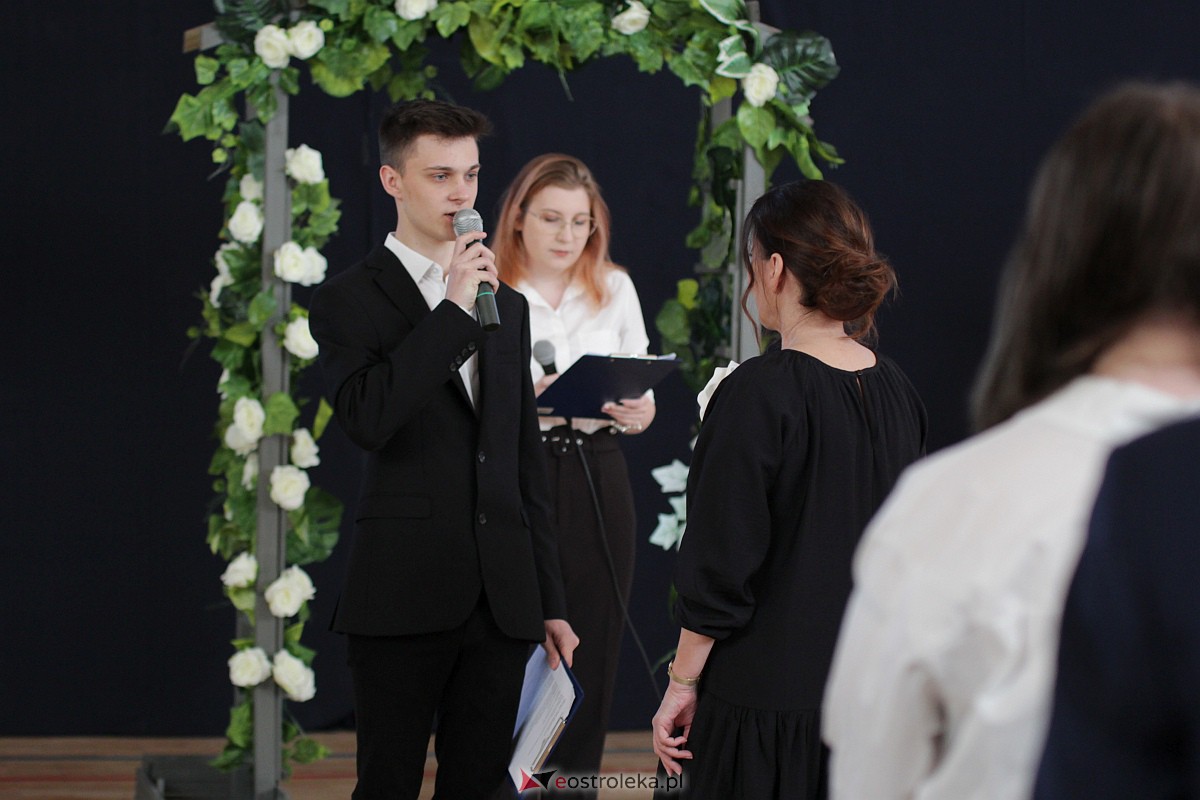 Zakoczenie roku szkolnego klas maturalnych w ZSZ nr 3 [28.04.2023] - zdjęcie #49 - eOstroleka.pl